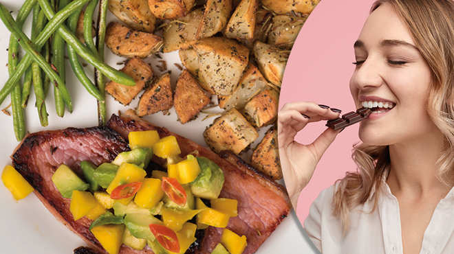 女孩吃巧克力和其他食物