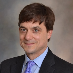 蒂莫西年轻,医学博士